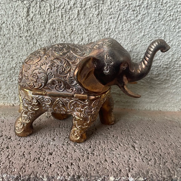 Heavy Decorative Sankyo Ornamental Elephant Music Box - Picture 4 of 13